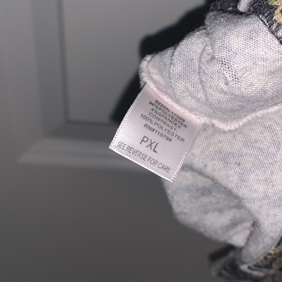 Live & Let Live Top - Picture 5 of 12